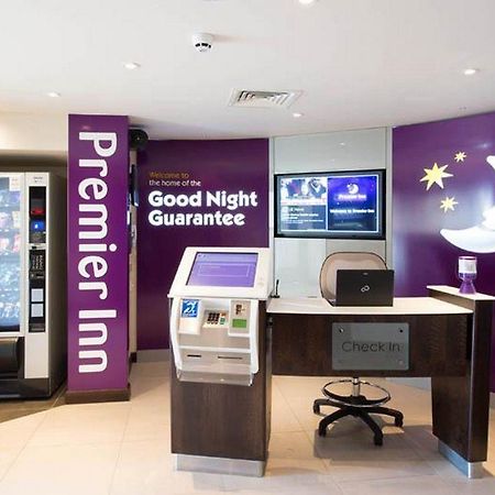 Premier Inn Leek Town Centre Kültér fotó