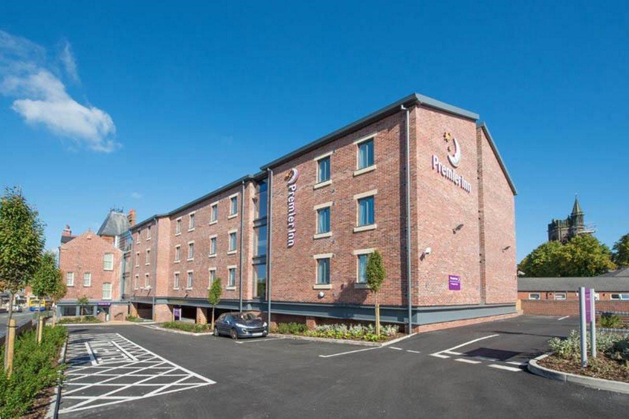 Premier Inn Leek Town Centre Kültér fotó