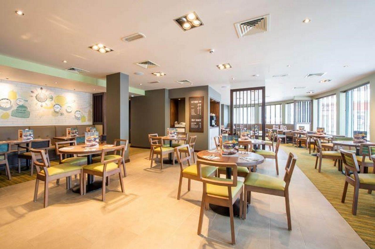 Premier Inn Leek Town Centre Kültér fotó